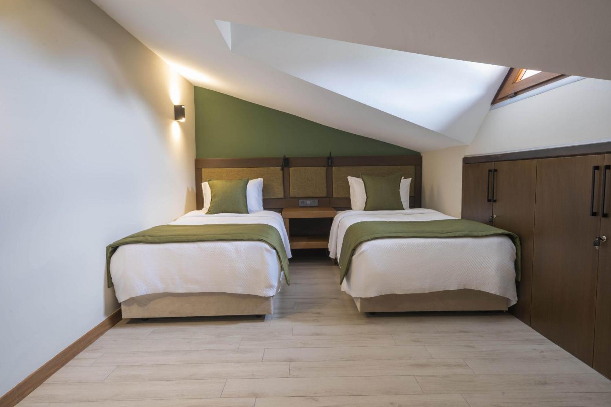 West House Exclusive Hotel Гьоджек Екстер'єр фото