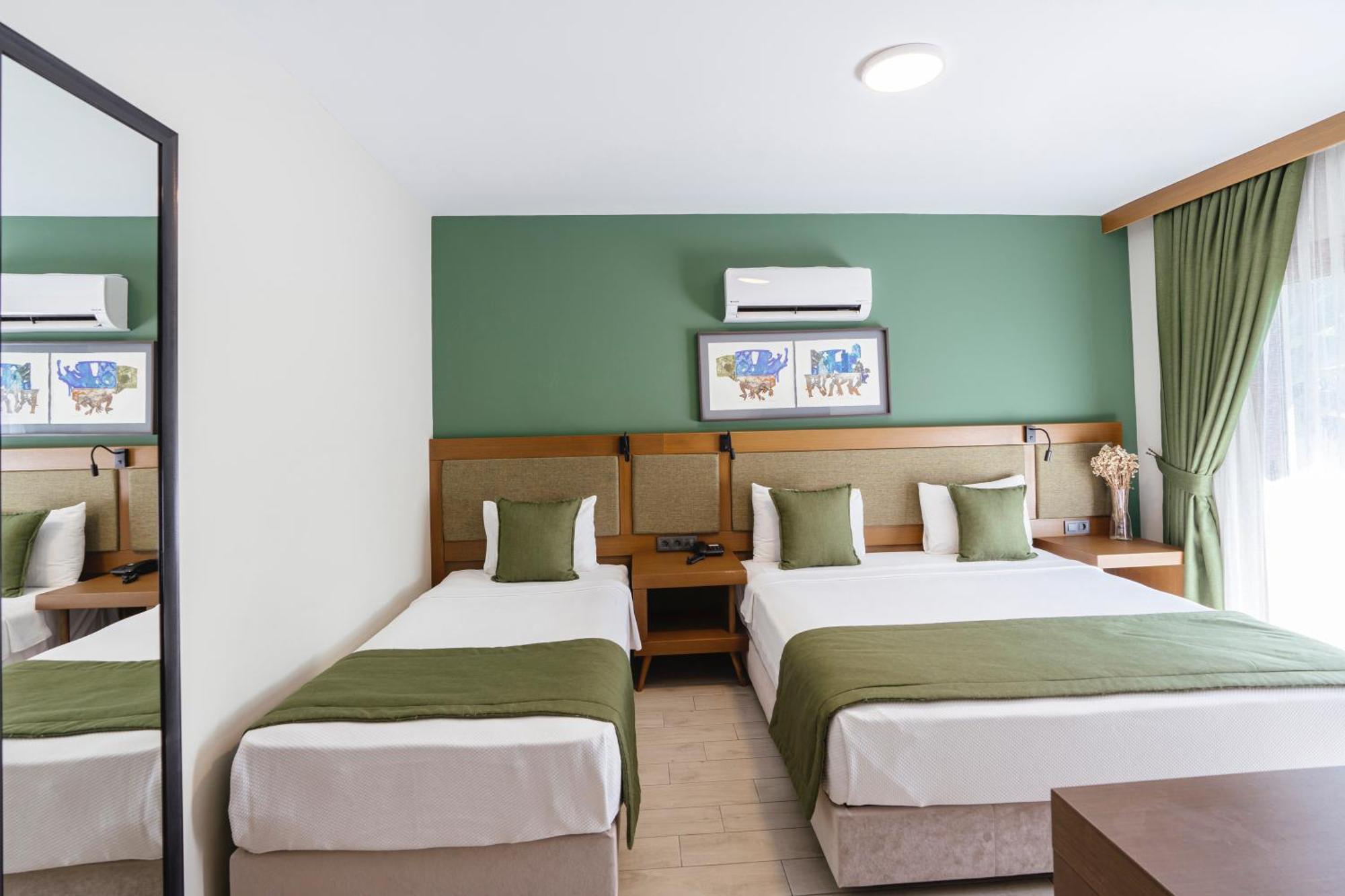 West House Exclusive Hotel Гьоджек Екстер'єр фото